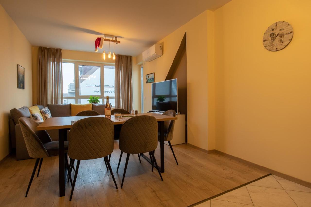 Apartemen View 2 *