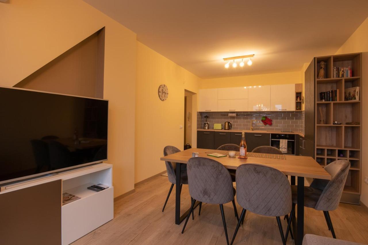 Apartemen View 2