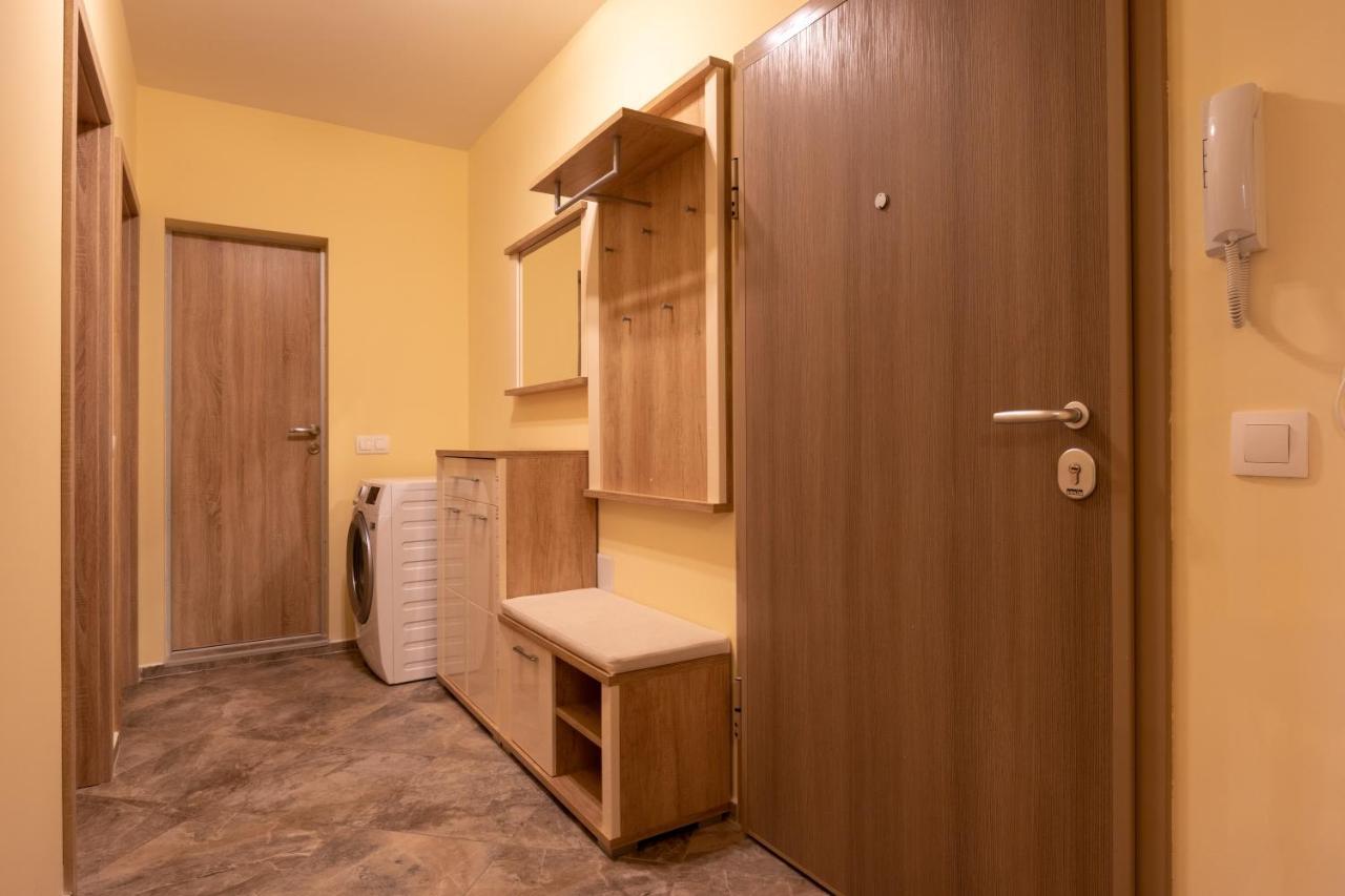 Apartemen View 2